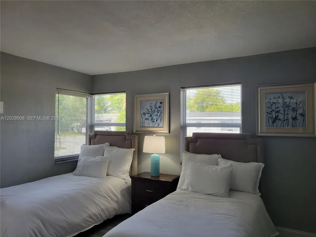 2560 NE 8th Terrace Pompano Beach FL 33064