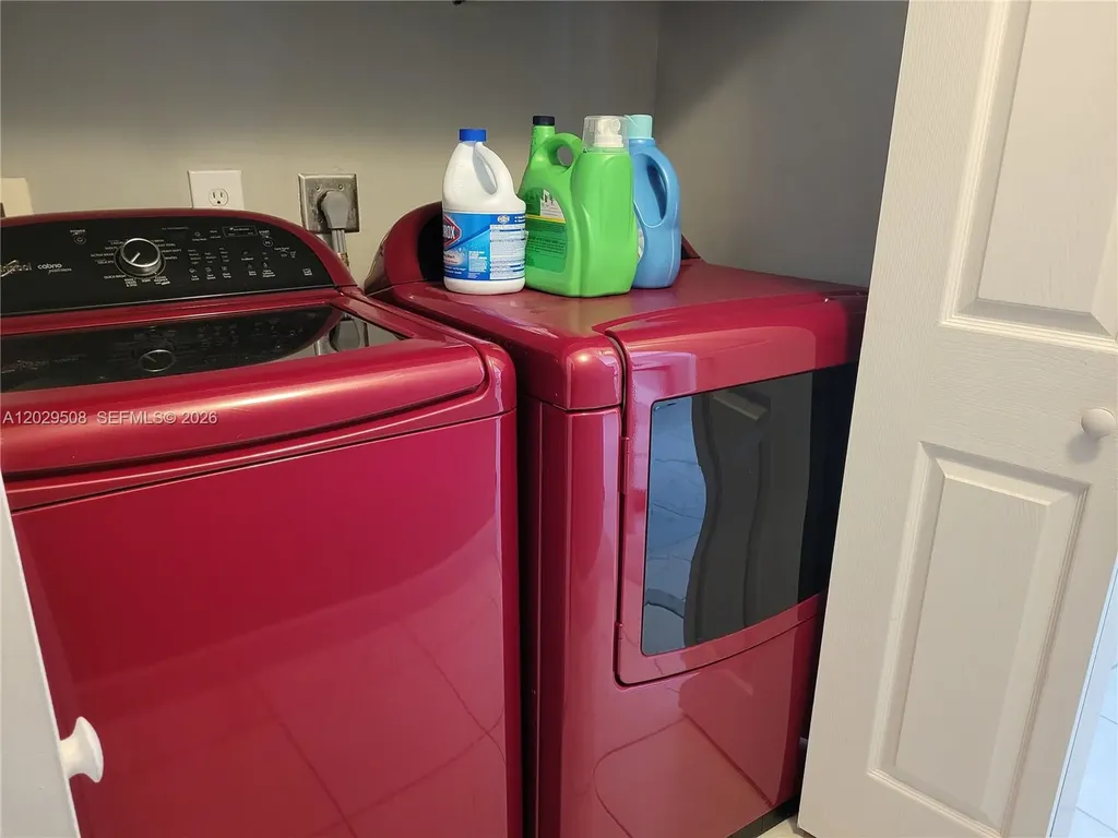 2560 NE 8th Terrace Pompano Beach FL 33064