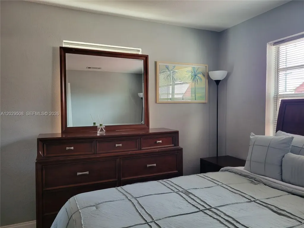 2560 NE 8th Terrace Pompano Beach FL 33064