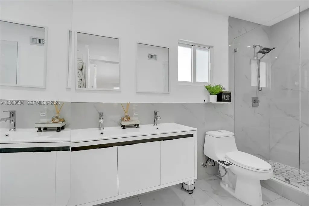 6404 Meade Street Hollywood FL 33024