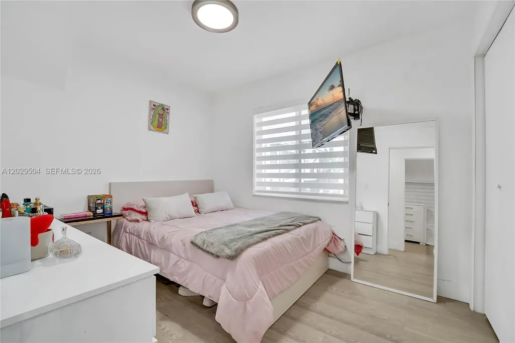 6404 Meade Street Hollywood FL 33024