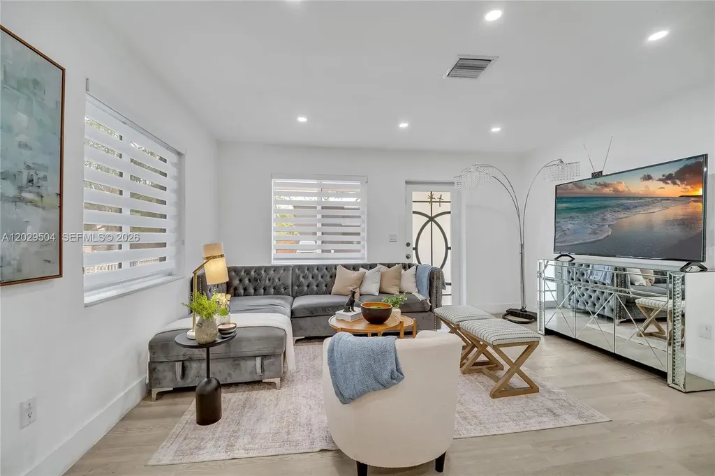 6404 Meade Street Hollywood FL 33024