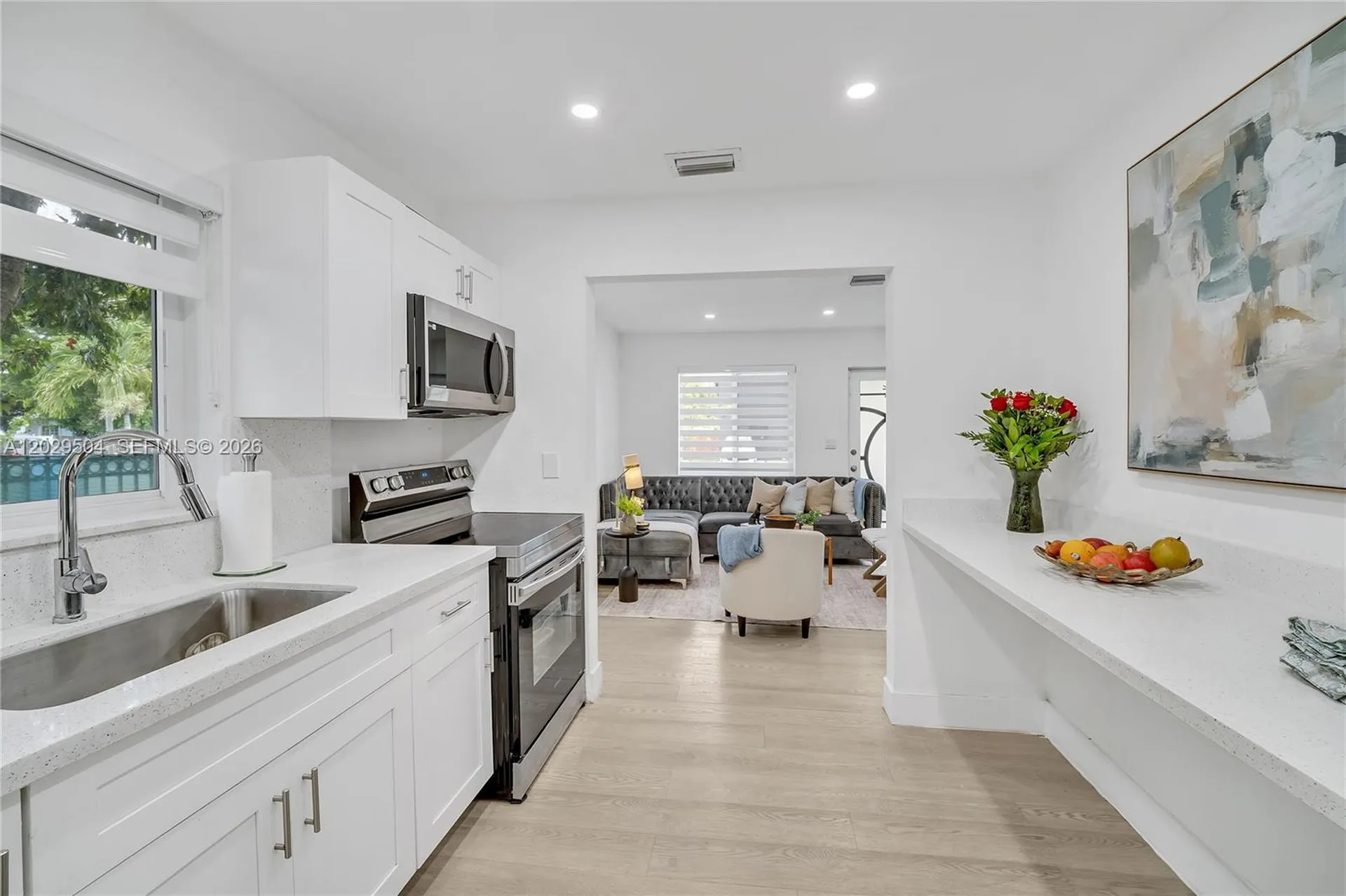 6404 Meade Street Hollywood FL 33024