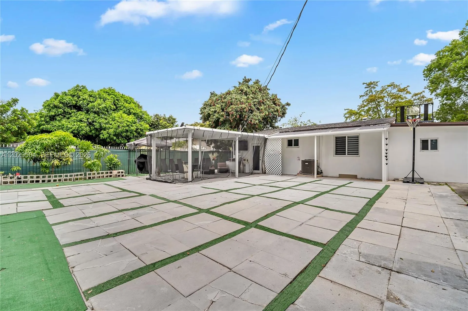 6404 Meade Street Hollywood FL 33024