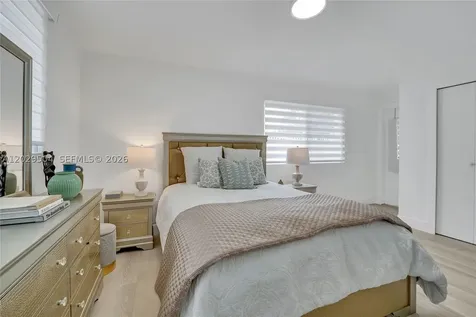 6404 Meade Street Hollywood FL 33024