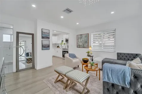 6404 Meade Street Hollywood FL 33024