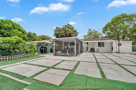 6404 Meade Street Hollywood FL 33024