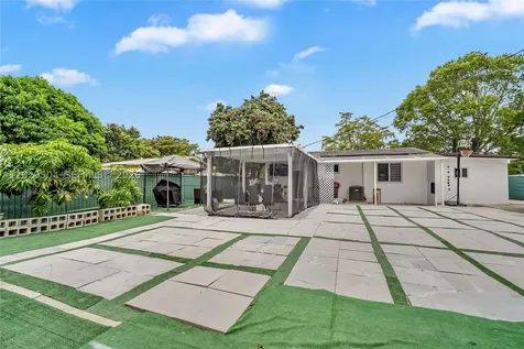 6404 Meade Street Hollywood FL 33024