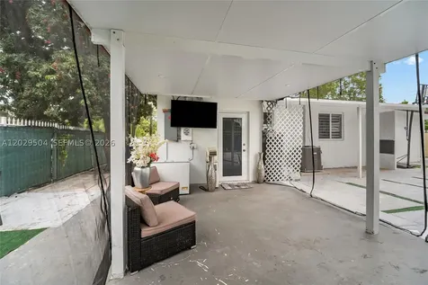 6404 Meade Street Hollywood FL 33024