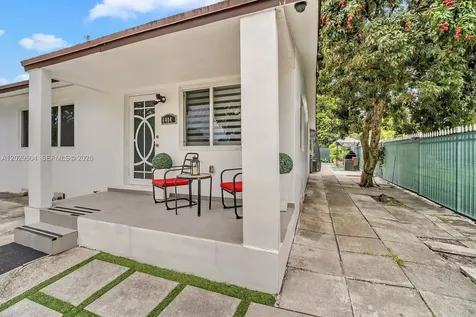 6404 Meade Street Hollywood FL 33024