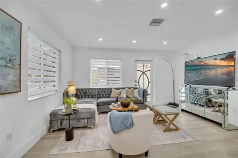 6404 Meade Street Hollywood FL 33024