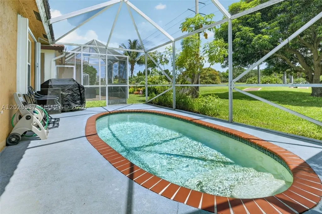 6124 NW 40th Street Coral Springs FL 33067