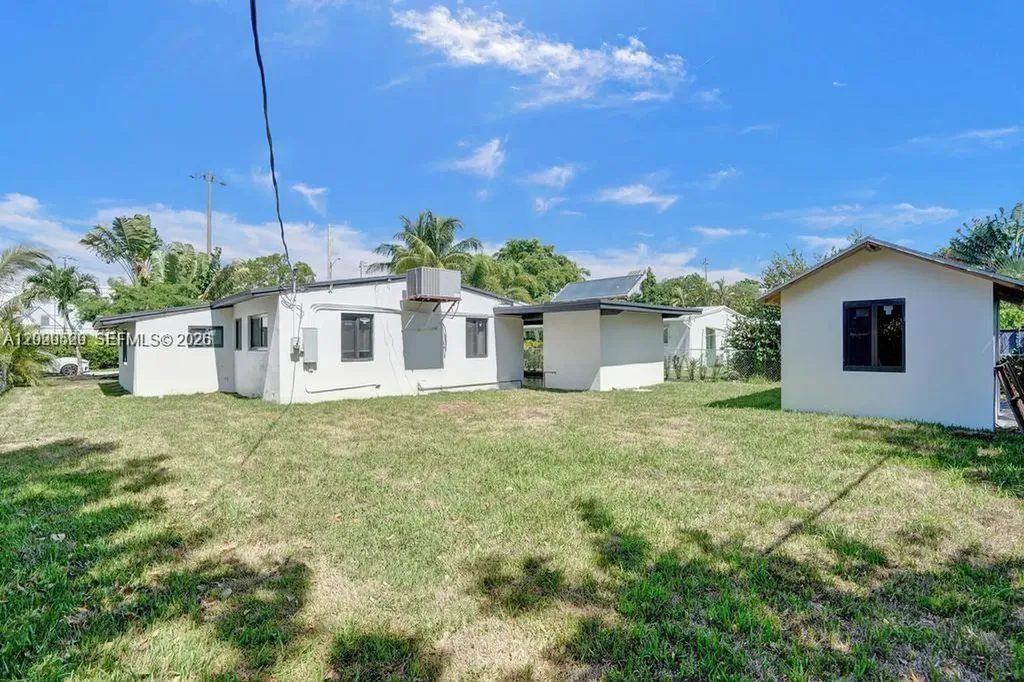 1628 NE 7th Avenue Fort Lauderdale FL 33305