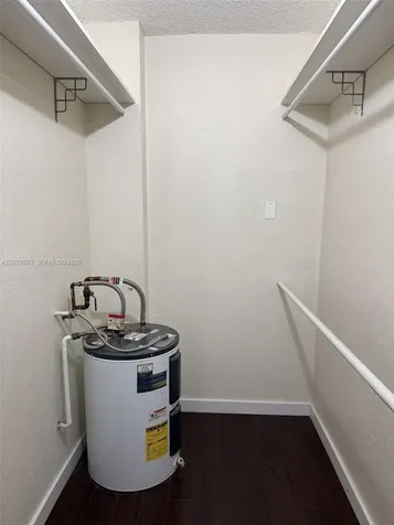 8225 Lake Drive Doral FL 33166
