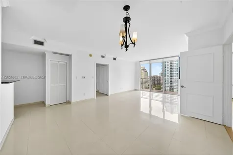 325 S Biscayne Boulevard Miami FL 33131