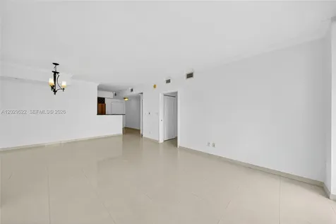 325 S Biscayne Boulevard Miami FL 33131