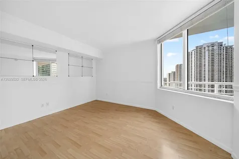 325 S Biscayne Boulevard Miami FL 33131