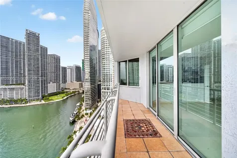 325 S Biscayne Boulevard Miami FL 33131