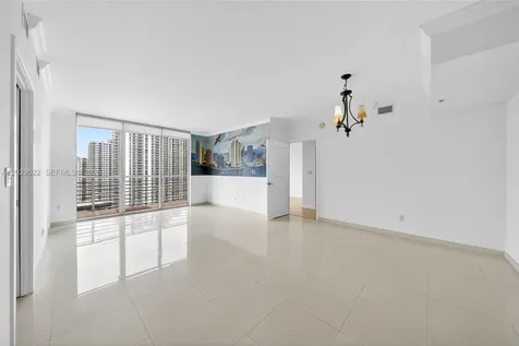 325 S Biscayne Boulevard Miami FL 33131