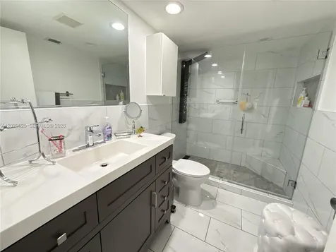 500 SW 130th Terrace Pembroke Pines FL 33027