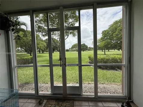 500 SW 130th Terrace Pembroke Pines FL 33027