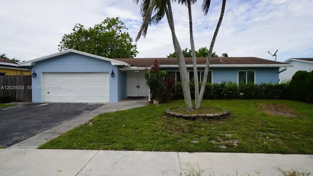 8105 NW 74th Terrace Tamarac FL 33321