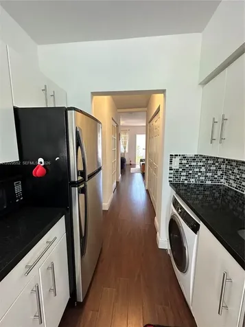 911 Meridian Avenue Miami Beach FL 33139