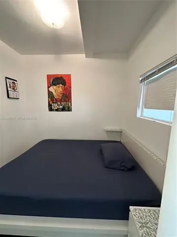 911 Meridian Avenue Miami Beach FL 33139