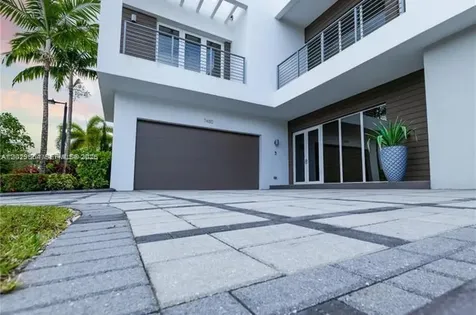 7480 NW 99th Avenue Doral FL 33178