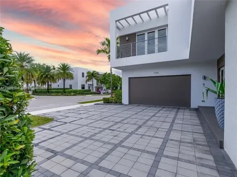 7480 NW 99th Avenue Doral FL 33178
