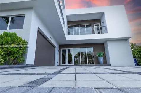 7480 NW 99th Avenue Doral FL 33178