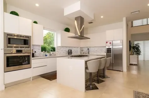 7480 NW 99th Avenue Doral FL 33178
