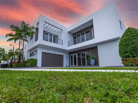 7480 NW 99th Avenue Doral FL 33178