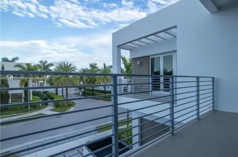 7480 NW 99th Avenue Doral FL 33178
