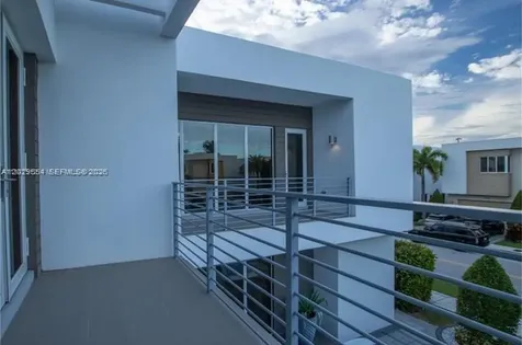 7480 NW 99th Avenue Doral FL 33178