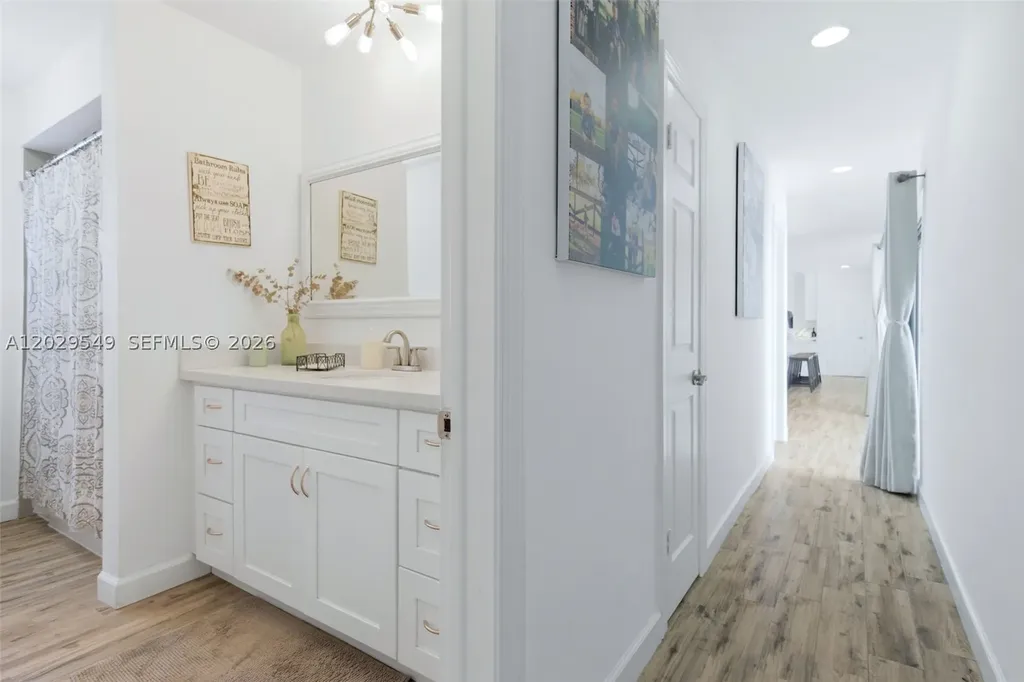 4407 W Park Road Hollywood FL 33021