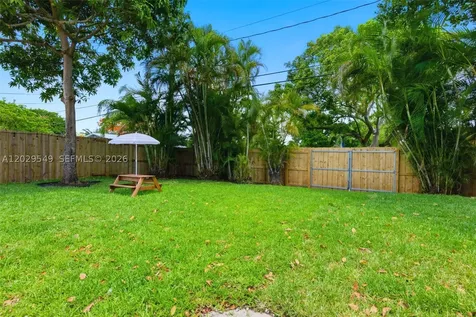 4407 W Park Road Hollywood FL 33021