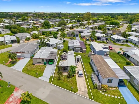 8520 SW 21st Court Davie FL 33324