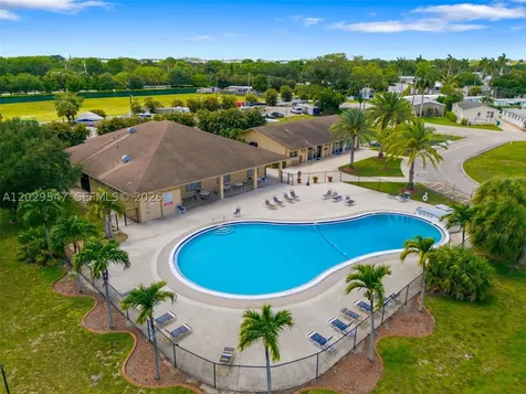 8520 SW 21st Court Davie FL 33324