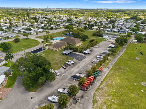 8520 SW 21st Court Davie FL 33324