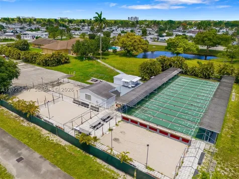8520 SW 21st Court Davie FL 33324