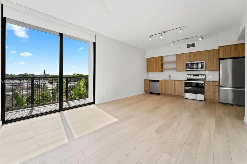 555 NE 8th Street Fort Lauderdale FL 33304