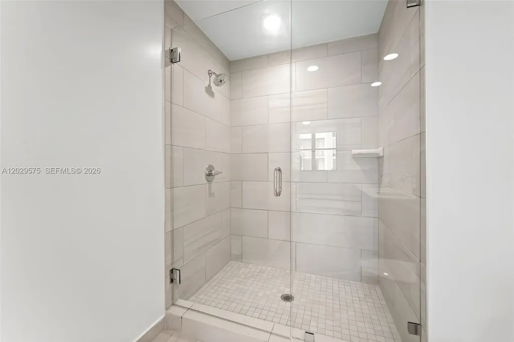 555 NE 8th Street Fort Lauderdale FL 33304