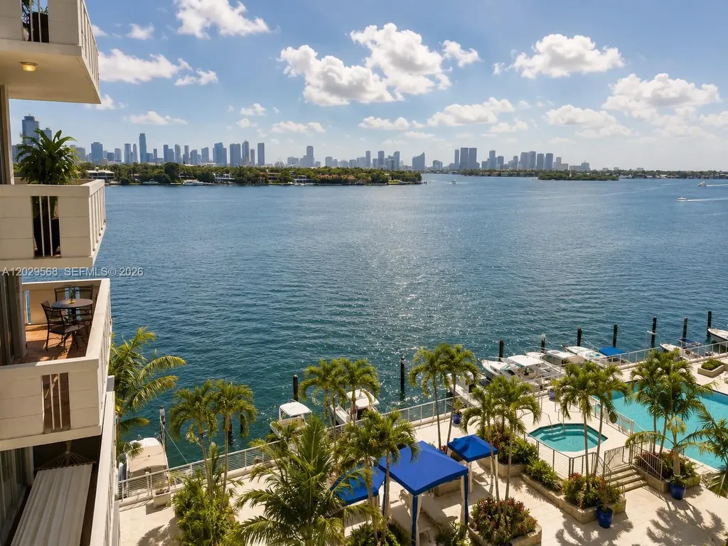 800 West Avenue Miami Beach FL 33139