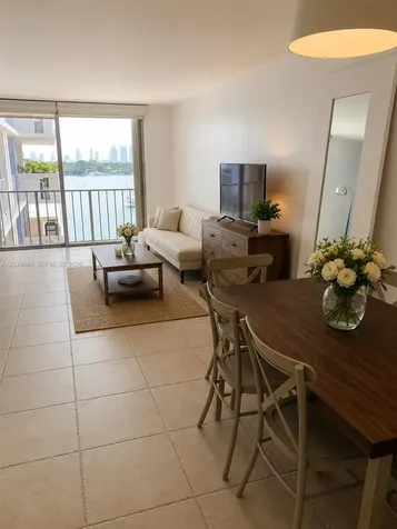 800 West Avenue Miami Beach FL 33139
