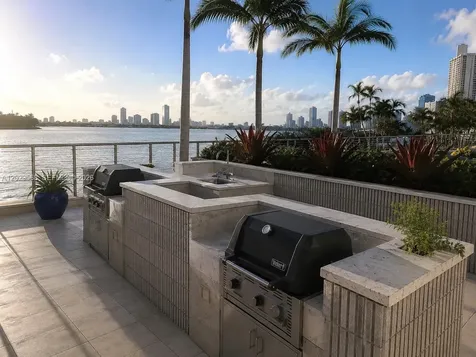 800 West Avenue Miami Beach FL 33139