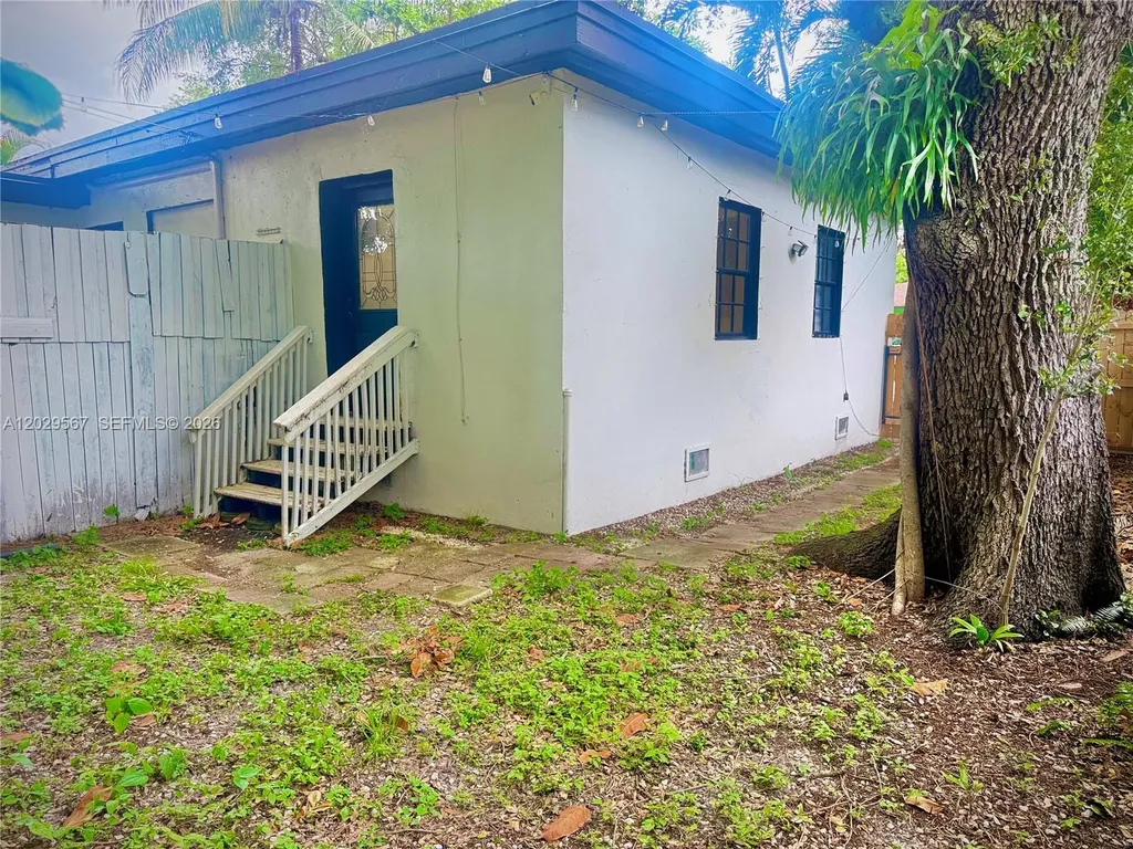 620 NE 160th Street Miami FL 33162