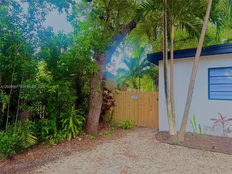 620 NE 160th Street Miami FL 33162