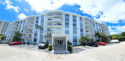 16465 NE 22nd Avenue North Miami Beach FL 33160