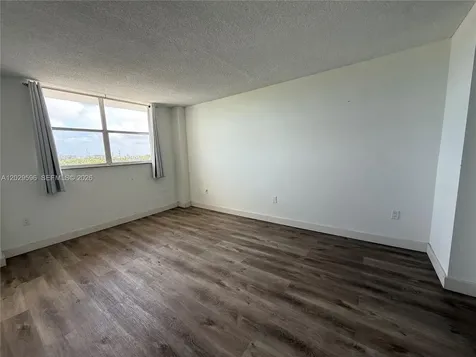 16465 NE 22nd Avenue North Miami Beach FL 33160